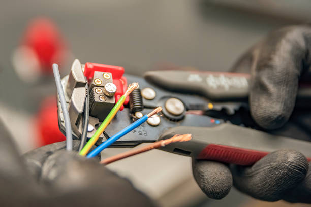 Best Circuit Breaker Repair  in Crockett, TX